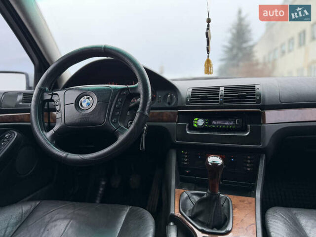 Серый БМВ 5 Серия, объемом двигателя 2 л и пробегом 310 тыс. км за 3999 $, фото 34 на Automoto.ua
