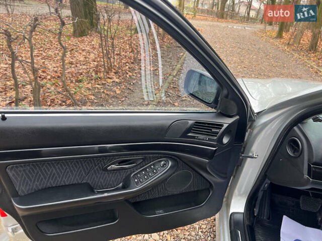 Серый БМВ 5 Серия, объемом двигателя 2.5 л и пробегом 300 тыс. км за 4300 $, фото 14 на Automoto.ua