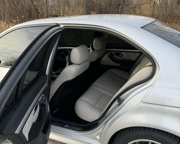 Сірий БМВ 5 Серія, об'ємом двигуна 3 л та пробігом 523 тис. км за 9999 $, фото 16 на Automoto.ua