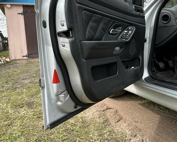 Сірий БМВ 5 Серія, об'ємом двигуна 2 л та пробігом 320 тис. км за 5100 $, фото 2 на Automoto.ua