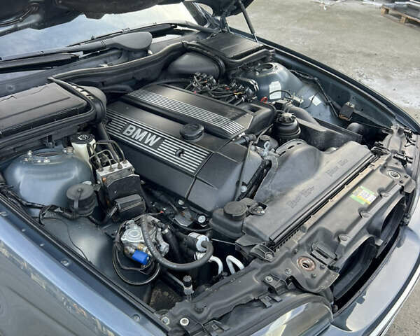 Серый БМВ 5 Серия, объемом двигателя 2 л и пробегом 300 тыс. км за 5200 $, фото 18 на Automoto.ua