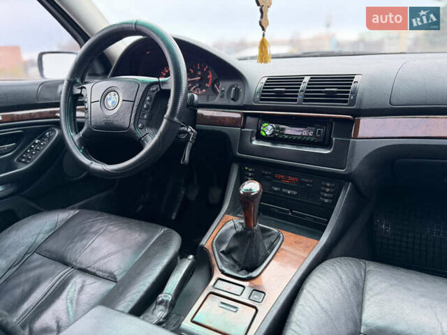 Серый БМВ 5 Серия, объемом двигателя 2 л и пробегом 310 тыс. км за 3999 $, фото 33 на Automoto.ua