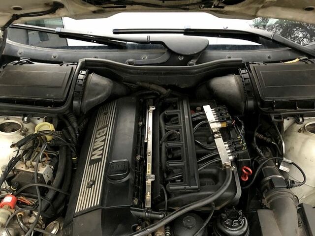 Серый БМВ 5 Серия, объемом двигателя 2.5 л и пробегом 0 тыс. км за 5000 $, фото 9 на Automoto.ua