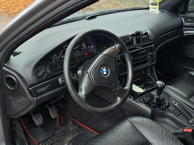 Сірий БМВ 5 Серія, об'ємом двигуна 2 л та пробігом 380 тис. км за 3900 $, фото 5 на Automoto.ua