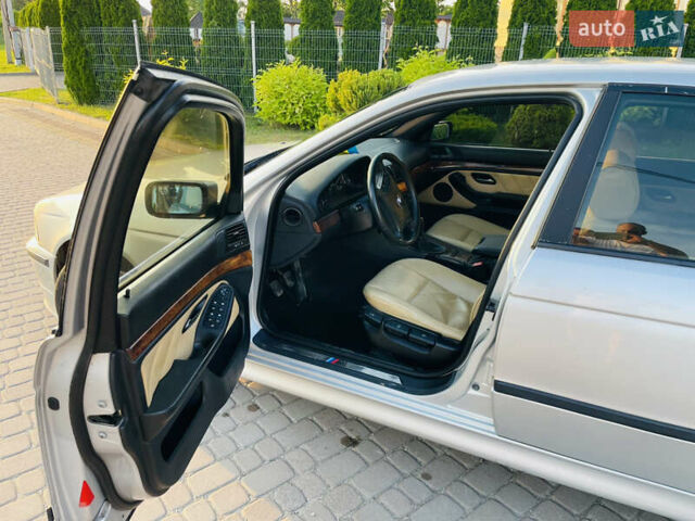 Серый БМВ 5 Серия, объемом двигателя 2.8 л и пробегом 400 тыс. км за 6300 $, фото 8 на Automoto.ua