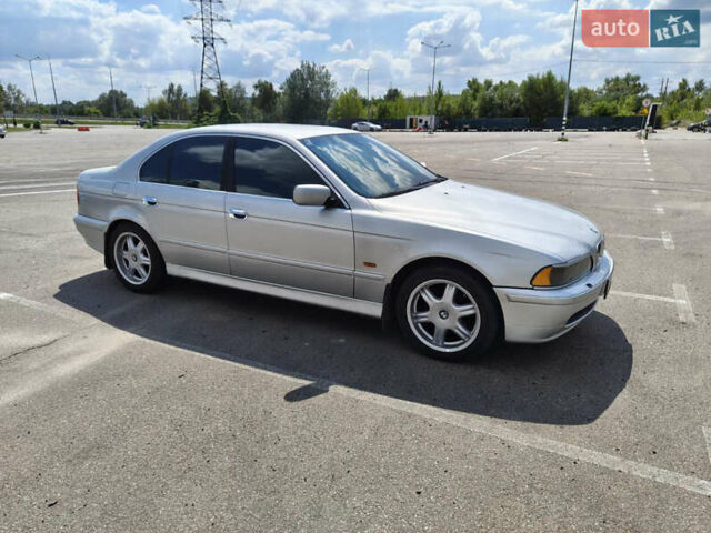 Серый БМВ 5 Серия, объемом двигателя 2.2 л и пробегом 301 тыс. км за 6000 $, фото 6 на Automoto.ua