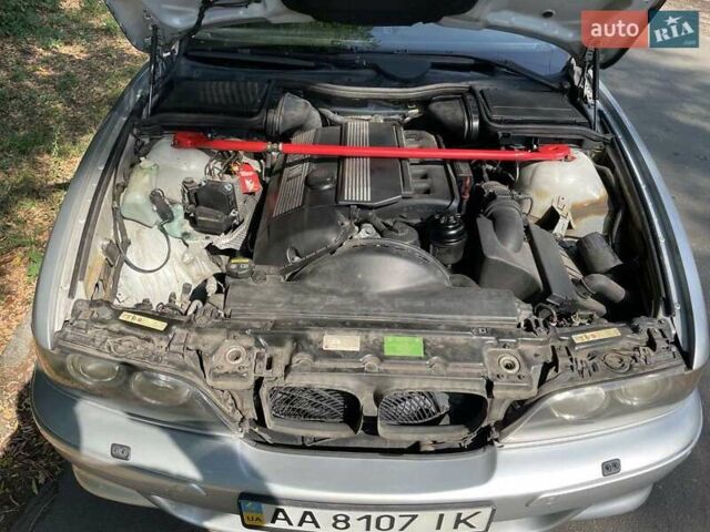 Сірий БМВ 5 Серія, об'ємом двигуна 3 л та пробігом 295 тис. км за 9500 $, фото 3 на Automoto.ua