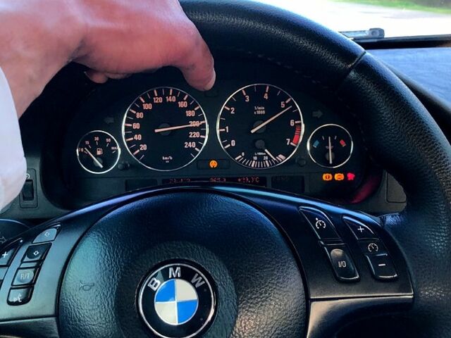 Серый БМВ 5 Серия, объемом двигателя 2.5 л и пробегом 0 тыс. км за 5000 $, фото 10 на Automoto.ua