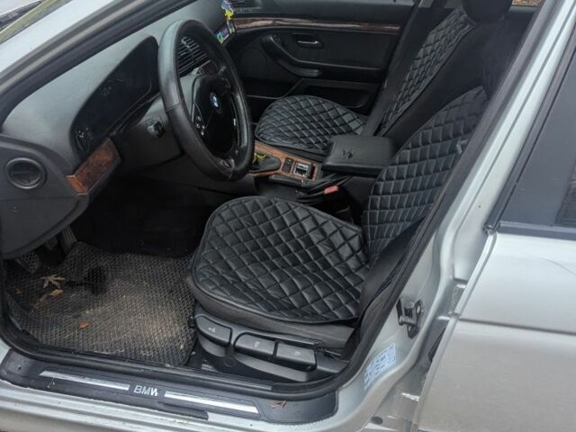 Сірий БМВ 5 Серія, об'ємом двигуна 2.5 л та пробігом 300 тис. км за 2200 $, фото 1 на Automoto.ua