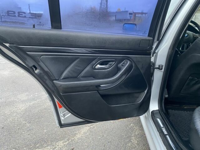 БМВ 5 Серія 2000 у Рокитне на Automoto.ua Сірий БМВ 5 Серія, об'ємом двигуна 3 л та пробігом 300 тис. км за 3850 $, фото 20 на Automoto.ua