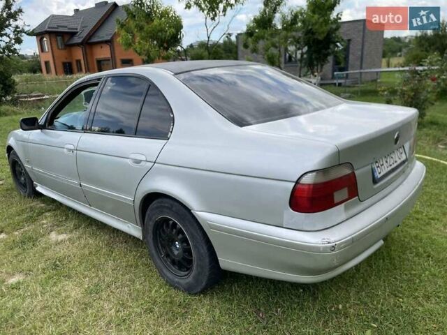 Сірий БМВ 5 Серія, об'ємом двигуна 2.93 л та пробігом 327 тис. км за 3450 $, фото 1 на Automoto.ua