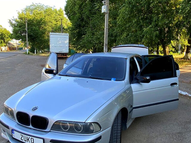 Сірий БМВ 5 Серія, об'ємом двигуна 3 л та пробігом 415 тис. км за 6500 $, фото 3 на Automoto.ua