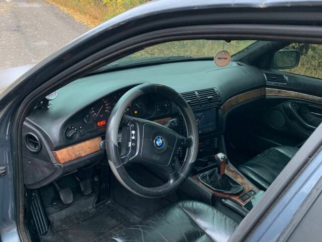 Сірий БМВ 5 Серія, об'ємом двигуна 2.5 л та пробігом 316 тис. км за 3200 $, фото 5 на Automoto.ua