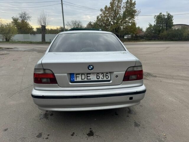 Серый БМВ 5 Серия, объемом двигателя 3 л и пробегом 250 тыс. км за 2500 $, фото 5 на Automoto.ua