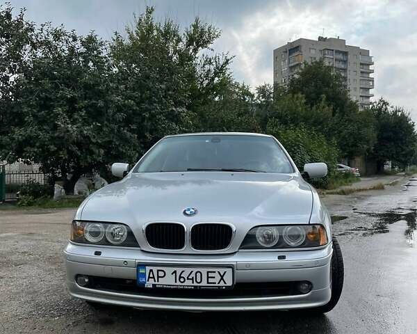 Серый БМВ 5 Серия, объемом двигателя 3 л и пробегом 318 тыс. км за 7500 $, фото 1 на Automoto.ua
