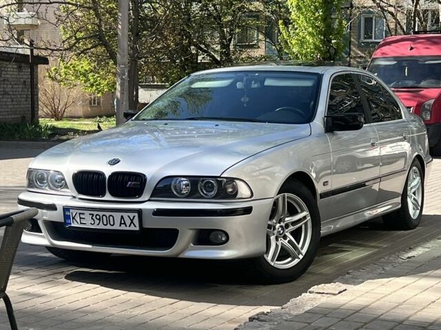 Серый БМВ 5 Серия, объемом двигателя 3 л и пробегом 310 тыс. км за 7500 $, фото 1 на Automoto.ua