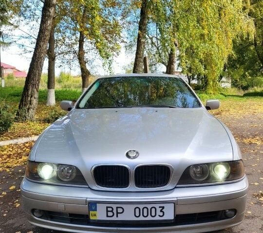 Серый БМВ 5 Серия, объемом двигателя 2.5 л и пробегом 390 тыс. км за 3700 $, фото 2 на Automoto.ua