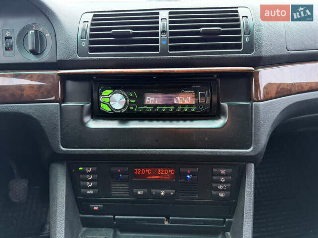 Серый БМВ 5 Серия, объемом двигателя 2 л и пробегом 310 тыс. км за 3999 $, фото 38 на Automoto.ua