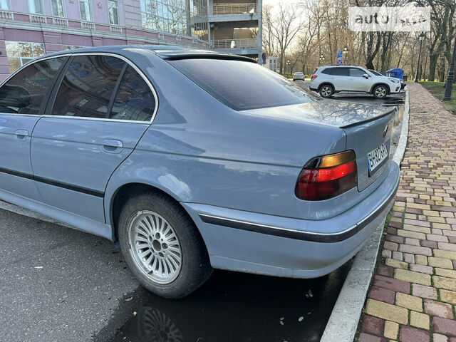 Серый БМВ 5 Серия, объемом двигателя 3 л и пробегом 360 тыс. км за 4500 $, фото 4 на Automoto.ua