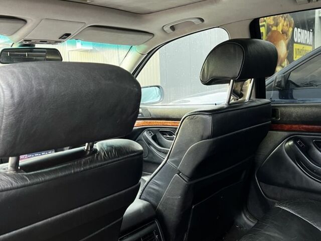 Серый БМВ 5 Серия, объемом двигателя 2.9 л и пробегом 350 тыс. км за 4600 $, фото 11 на Automoto.ua