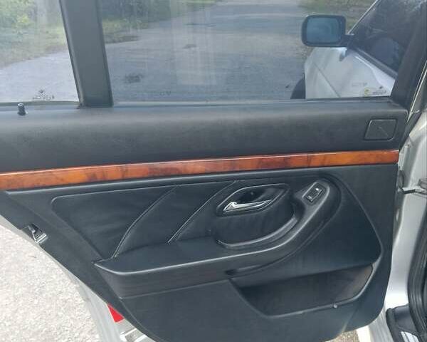 БМВ 5 Серия 2000 в Виннице на Automoto.ua Серый БМВ 5 Серия, объемом двигателя 2.93 л и пробегом 350 тыс. км за 4999 $, фото 14 на Automoto.ua