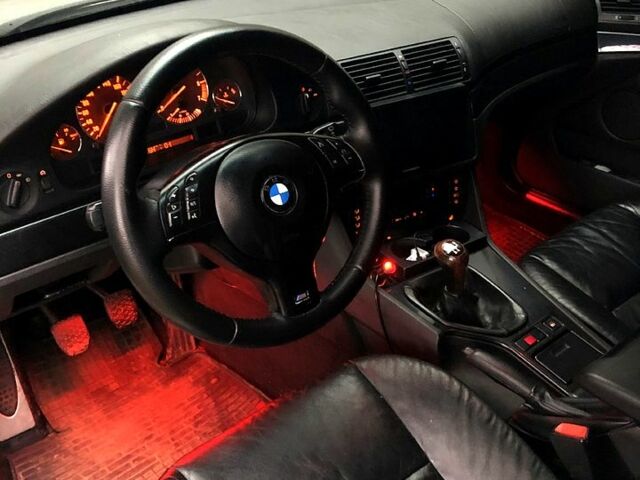 Серый БМВ 5 Серия, объемом двигателя 2.5 л и пробегом 0 тыс. км за 5000 $, фото 1 на Automoto.ua