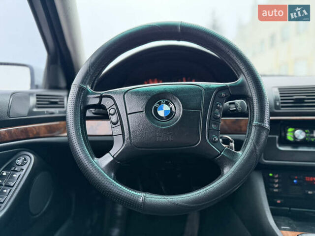 Серый БМВ 5 Серия, объемом двигателя 2 л и пробегом 310 тыс. км за 3999 $, фото 30 на Automoto.ua