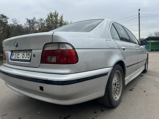 Серый БМВ 5 Серия, объемом двигателя 3 л и пробегом 250 тыс. км за 2500 $, фото 4 на Automoto.ua