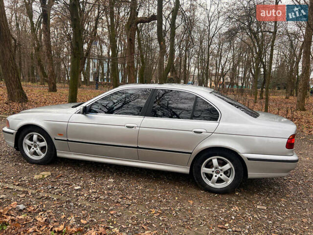 Серый БМВ 5 Серия, объемом двигателя 2.5 л и пробегом 300 тыс. км за 4300 $, фото 5 на Automoto.ua