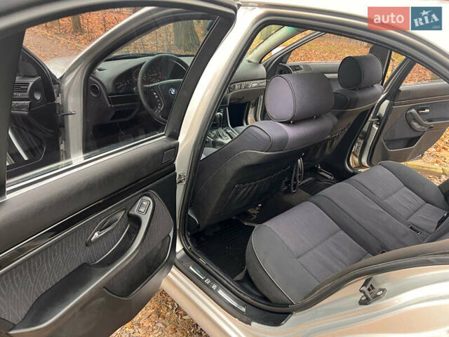 Серый БМВ 5 Серия, объемом двигателя 2.5 л и пробегом 300 тыс. км за 4300 $, фото 27 на Automoto.ua