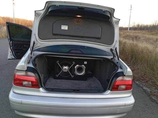 Серый БМВ 5 Серия, объемом двигателя 2.9 л и пробегом 485 тыс. км за 6886 $, фото 8 на Automoto.ua