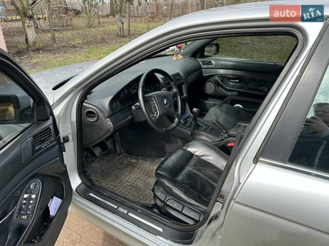 Сірий БМВ 5 Серія, об'ємом двигуна 2 л та пробігом 320 тис. км за 5100 $, фото 11 на Automoto.ua