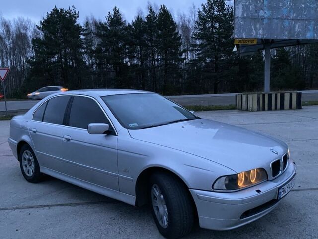 Серый БМВ 5 Серия, объемом двигателя 2 л и пробегом 777 тыс. км за 4100 $, фото 1 на Automoto.ua