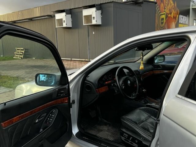 Серый БМВ 5 Серия, объемом двигателя 2.9 л и пробегом 350 тыс. км за 4600 $, фото 10 на Automoto.ua