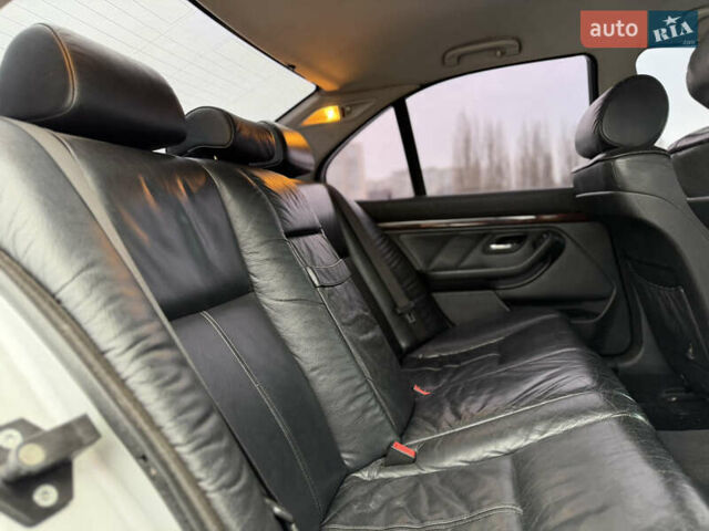 Серый БМВ 5 Серия, объемом двигателя 2 л и пробегом 310 тыс. км за 3999 $, фото 55 на Automoto.ua