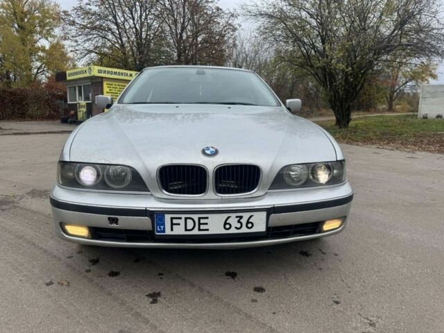 Серый БМВ 5 Серия, объемом двигателя 3 л и пробегом 250 тыс. км за 2500 $, фото 2 на Automoto.ua