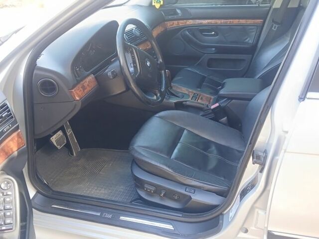 Сірий БМВ 5 Серія, об'ємом двигуна 2.9 л та пробігом 425 тис. км за 6000 $, фото 5 на Automoto.ua