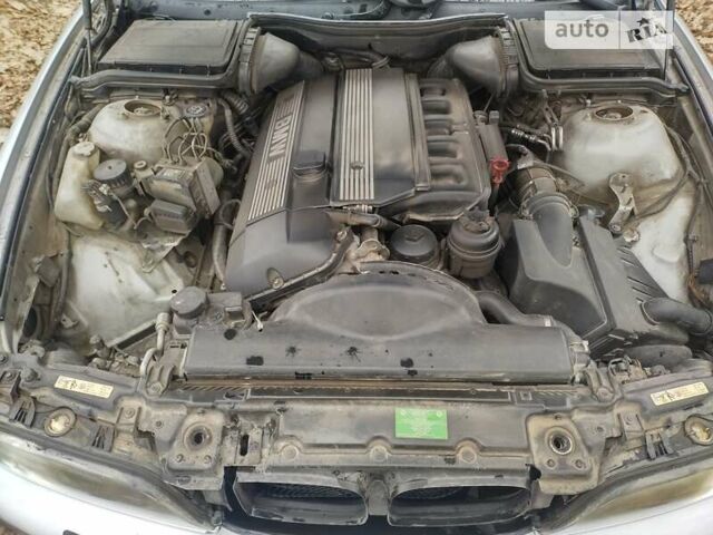 Серый БМВ 5 Серия, объемом двигателя 1.99 л и пробегом 360 тыс. км за 6000 $, фото 1 на Automoto.ua