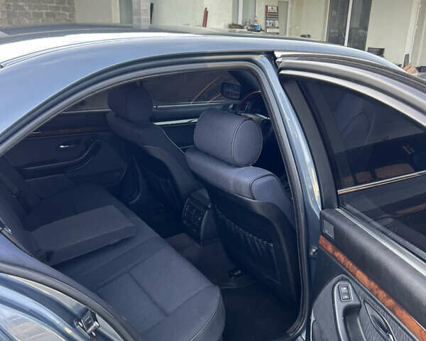 Серый БМВ 5 Серия, объемом двигателя 2 л и пробегом 300 тыс. км за 5200 $, фото 24 на Automoto.ua