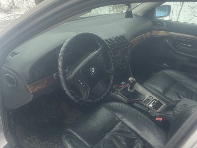 Серый БМВ 5 Серия, объемом двигателя 2 л и пробегом 465 тыс. км за 3300 $, фото 4 на Automoto.ua