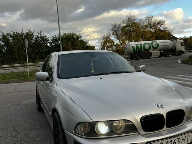 Серый БМВ 5 Серия, объемом двигателя 2.9 л и пробегом 350 тыс. км за 4600 $, фото 4 на Automoto.ua