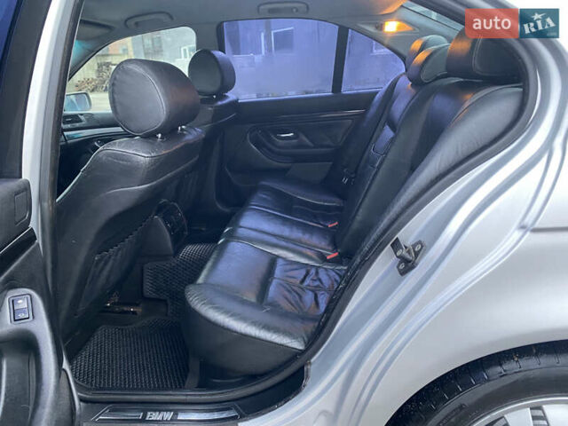 Серый БМВ 5 Серия, объемом двигателя 2.99 л и пробегом 405 тыс. км за 4150 $, фото 7 на Automoto.ua