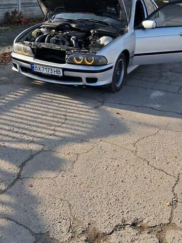 Серый БМВ 5 Серия, объемом двигателя 2.99 л и пробегом 450 тыс. км за 4700 $, фото 6 на Automoto.ua