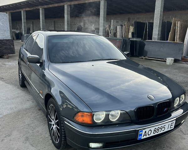 Серый БМВ 5 Серия, объемом двигателя 2 л и пробегом 300 тыс. км за 5200 $, фото 2 на Automoto.ua