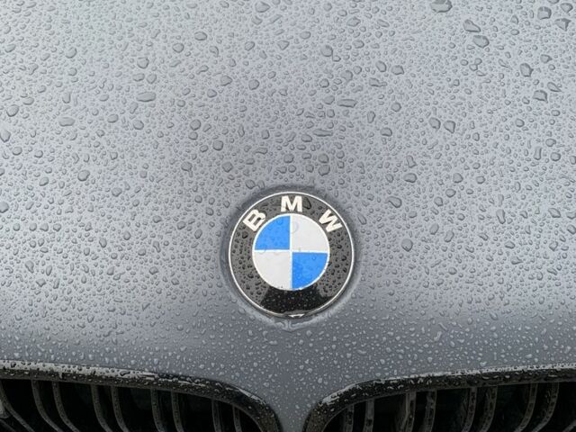 Серый БМВ 5 Серия, объемом двигателя 3 л и пробегом 438 тыс. км за 4000 $, фото 3 на Automoto.ua