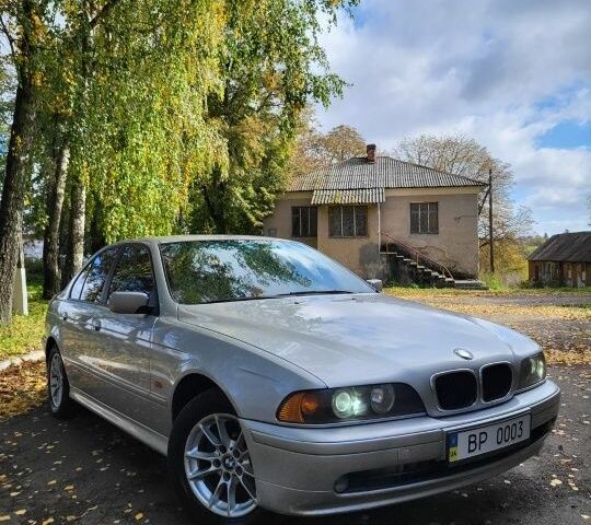 Серый БМВ 5 Серия, объемом двигателя 2.5 л и пробегом 390 тыс. км за 3700 $, фото 1 на Automoto.ua