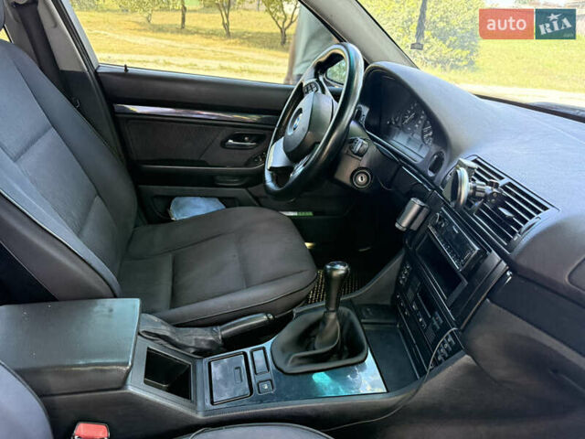 Серый БМВ 5 Серия, объемом двигателя 2.5 л и пробегом 450 тыс. км за 6000 $, фото 5 на Automoto.ua