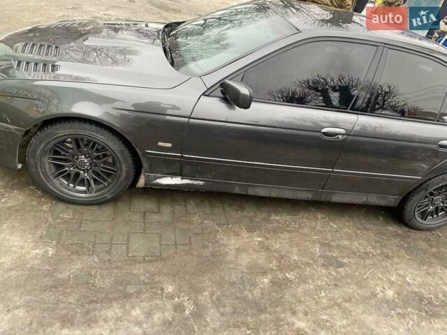 Серый БМВ 5 Серия, объемом двигателя 2.9 л и пробегом 300 тыс. км за 5999 $, фото 1 на Automoto.ua