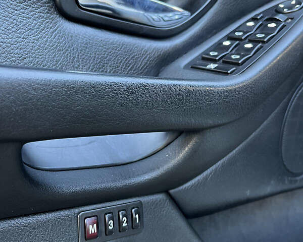 Серый БМВ 5 Серия, объемом двигателя 2.9 л и пробегом 348 тыс. км за 8000 $, фото 14 на Automoto.ua