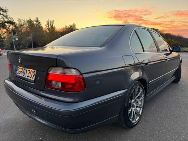 Серый БМВ 5 Серия, объемом двигателя 2 л и пробегом 303 тыс. км за 4000 $, фото 5 на Automoto.ua